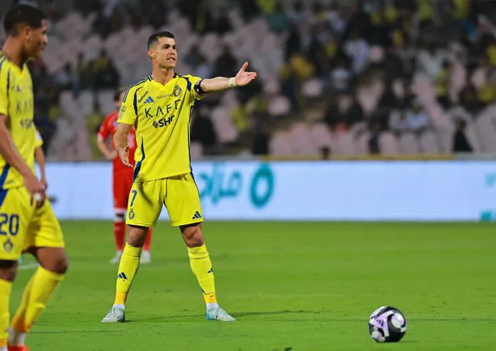Ronaldo bất ngờ để lộ hình ảnh tuyệt vọng với Al Nassr, vì sao?