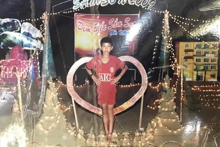 Vẻ đẹp “cực phẩm” từ nhỏ tới lớn của cầu thủ Đoàn Văn Hậu