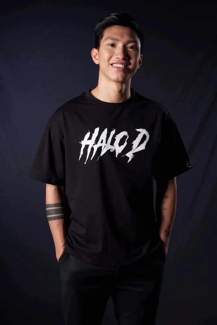 Ngắm Đoàn Văn Hậu đẹp như nam thần, chưa vội mơ tưởng đến Neymar, Ronaldo…