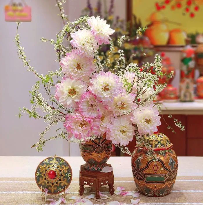 Chưng hoa ngày tết: Chọn hoa gì cho thu hút tài lộc và cắm sao cho đẹp?
