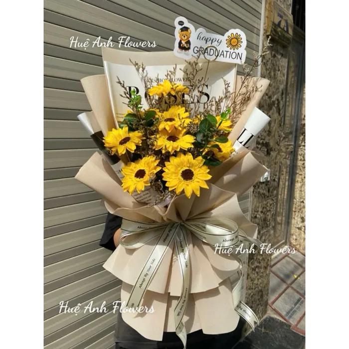 BÓ HOA CHỤP ẢNH KỈ YẾU, LỄ TỐT NGHIỆP(NHIỀU MÃ CHO B LỰA CHỌN) | Shopee  Việt Nam