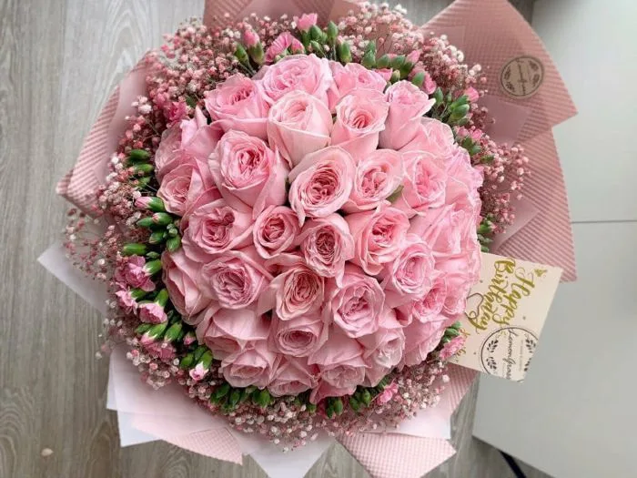 Lễ tốt nghiệp nên tặng hoa gì? 99+ bó hoa tốt nghiệp cho nam, nữ đẹp nhất –  Flosa