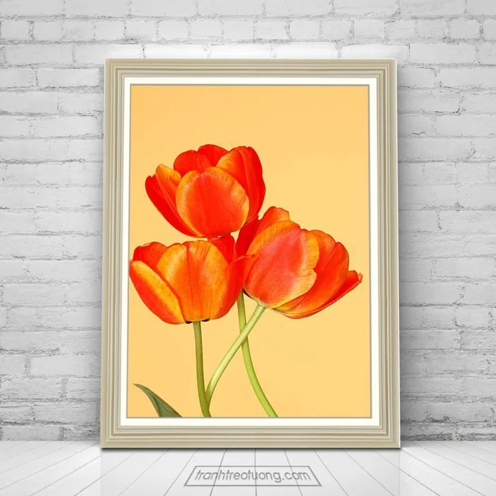 Tranh khổ đứng hoa tulip đẹp màu đỏ rực HTL1576