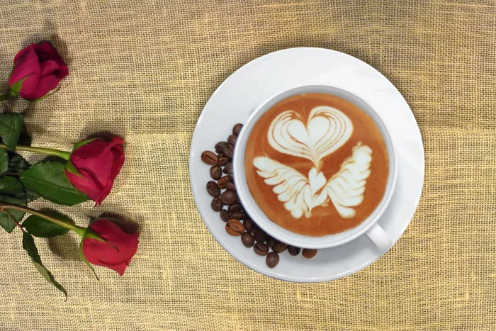 hình ảnh : chất lỏng, Cafe, cà phê, trắng, Mùi thơm, Tách, Pha cà phê,  Cappuccino, yêu, cửa tiệm, Món ăn, bữa ăn, món ăn, Đỏ, Sản xuất, Sau,  gốm  sứ,