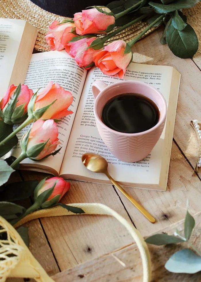 Top 30+ hình ảnh ly cafe và hoa hồng cực lãng mạn đẹp nhất