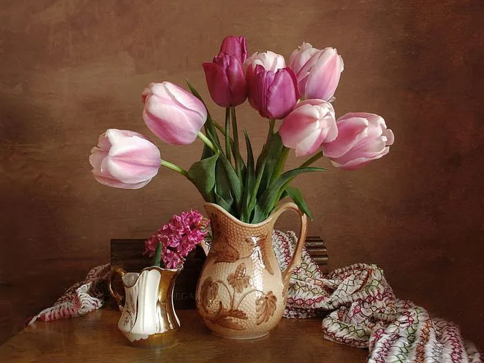 Hình nền hoa Tulip vẽ tay đẹp mê ly