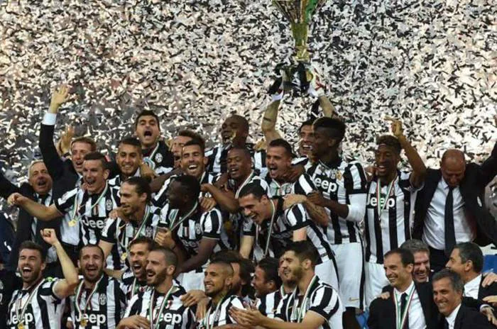 CLB bóng đá Juventus - Tư Vấn Chọn Đồ Thể Thao