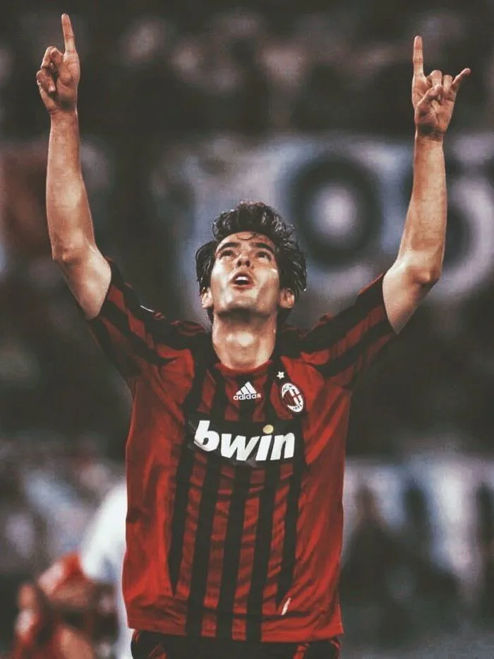 Khám phá 10 ý tưởng Ricardo Kaka và bóng đá | ac milan, ronaldo, cristiano  ronaldo và các ý tưởng khác