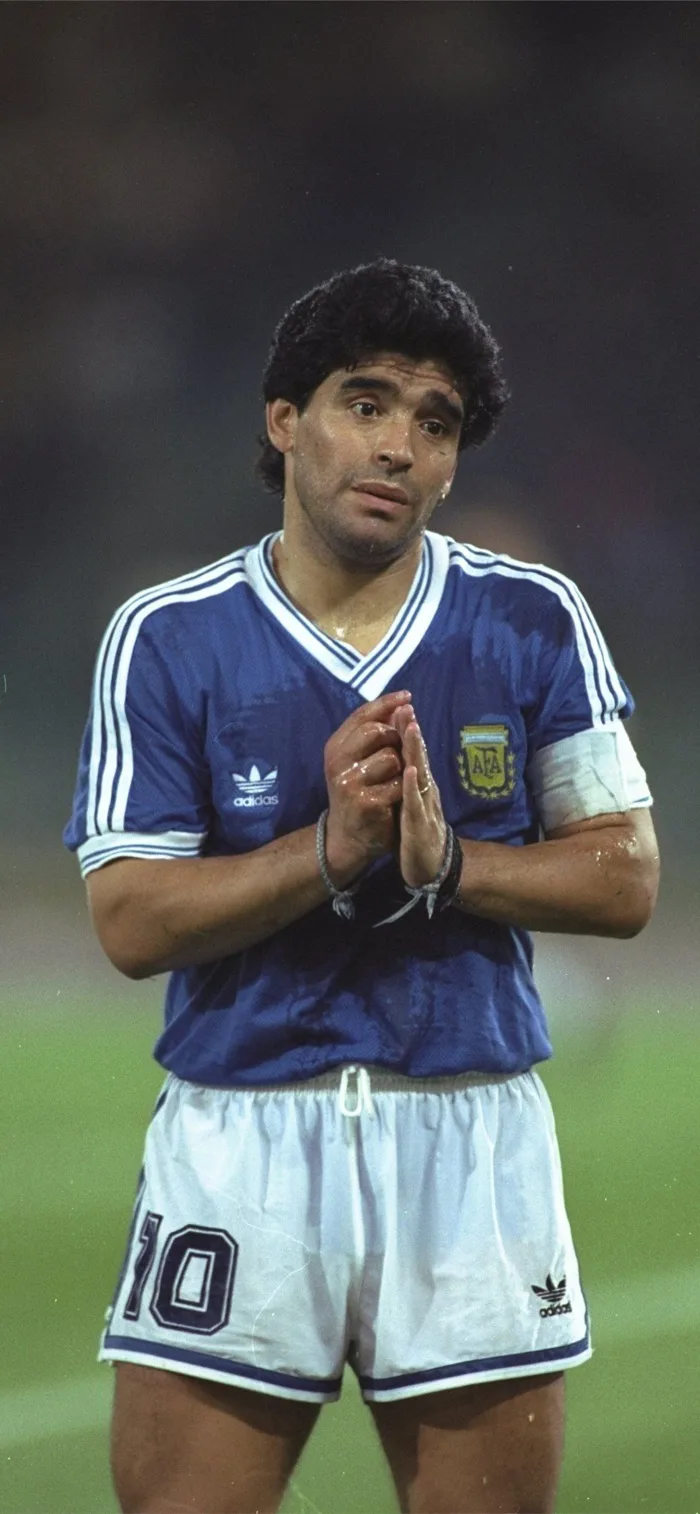 Diego Maradona Wallpapers (35 images) - WallpaperCat