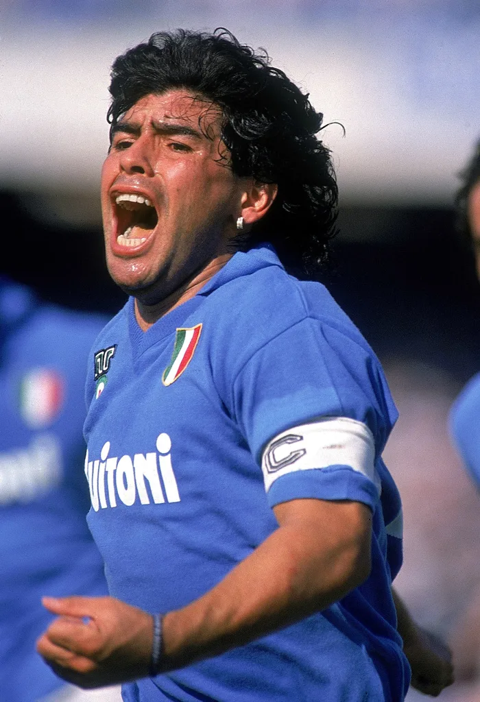 Diego Maradona Wallpapers (35 images) - WallpaperCat