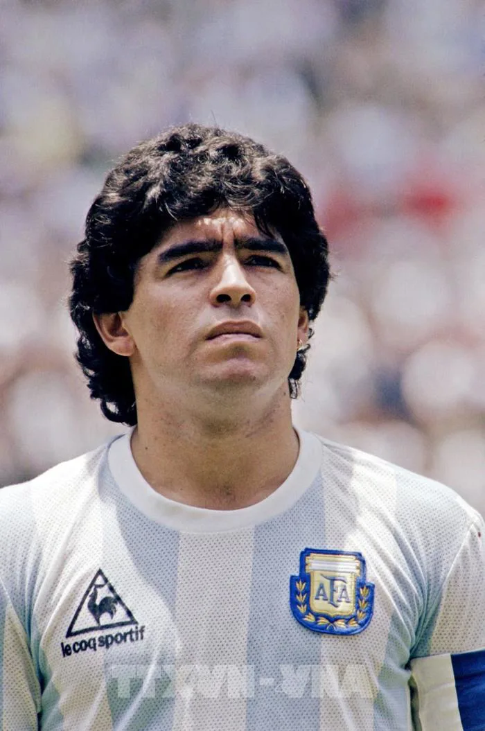 Những dấu ấn thú vị về cuộc đời huyền thoại bóng đá Diego Maradona