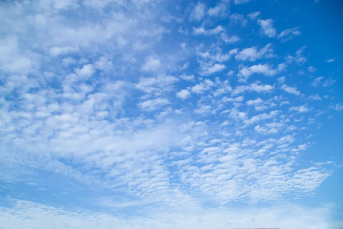 hình ảnh : Bầu trời, đám mây, Ban ngày, màu xanh da trời, Cumulus, không  khí, Màu xanh, điềm tĩnh, Đường chân trời, Hiện tượng khí tượng, Ánh sáng  mặt trời, Hình