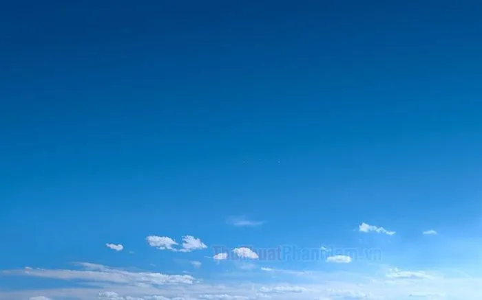 Những mẫu background bầu trời xanh tuyệt đẹp, mang đến cảm giác tươi mới và  bình yên.
