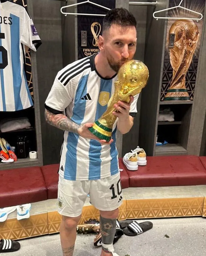 Một năm sau chức vô địch World Cup, Messi chia sẻ những tấm hình đặc biệt  và khẳng định đây là 