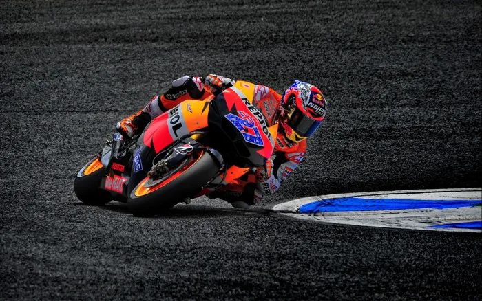 MotoGP Thrill - HD Sports Wallpaper | 2560x1600 | Wallpaper Abyss MotoGP Thrill - HD Sports Wallpaper | 2560x1600 | Wallpaper Abyss