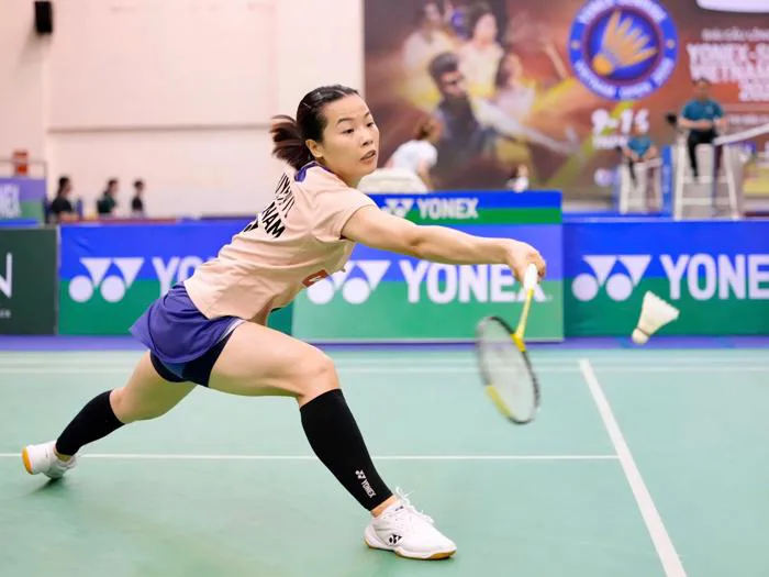 Nguyễn Thùy Linh ngược dòng đánh bại cựu vô địch cầu lông thế giới người Ấn  Độ