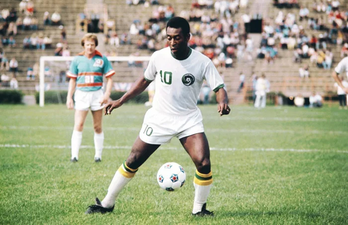 Sự nghiệp bóng đá vĩ đại của Pelé