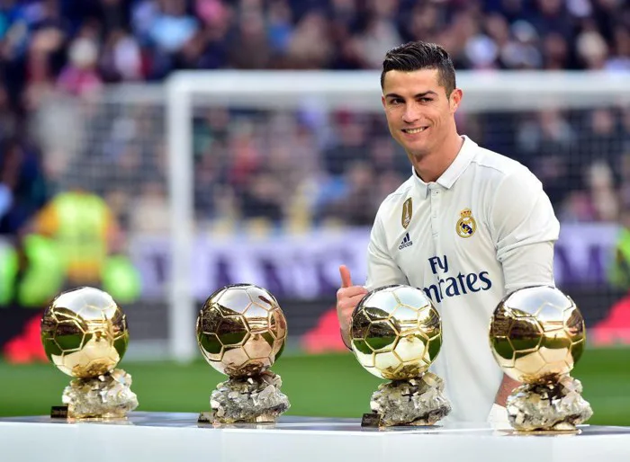 Hình ảnh này khẳng định Ronaldo giành Quả bóng vàng 2017