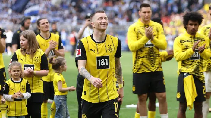 Marco Reus đãi bia cho toàn bộ CĐV Borussia Dortmund trong trận đấu cuối  cùng tại CLB | Goal.com Việt Nam