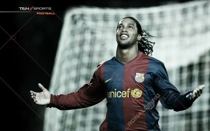 Ronaldinho Wallpapers - Top Free Ronaldinho Backgrounds - WallpaperAccess