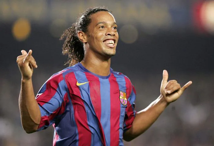Ronaldinho Wallpapers - Top Free Ronaldinho Backgrounds - WallpaperAccess