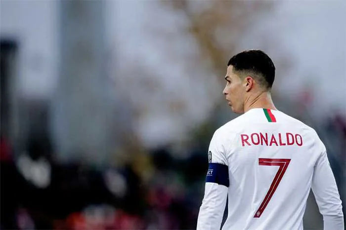 1000+ ảnh hình nền Ronaldo – Tải ngay ảnh CR7 đẹp nhất 2022