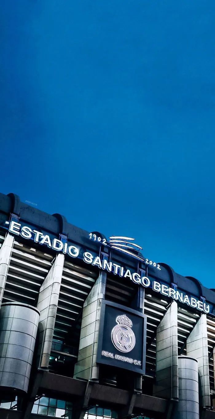 Santiago Bernabeu | Futebol in 2024 | Real Madrid Pictures | Bernabeu  stadium wallpaper, Santiago bernabeu wallpaper 4k, Santiago bernabeu drawing
