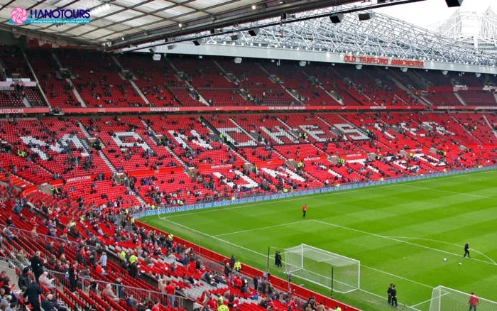 Khám phá sân Old Trafford địa điểm du lịch hấp dẫn tại Manchester Khám phá sân Old Trafford địa điểm du lịch hấp dẫn tại Manchester