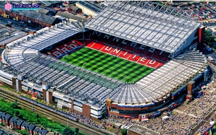 Khám phá sân Old Trafford địa điểm du lịch hấp dẫn tại Manchester Khám phá sân Old Trafford địa điểm du lịch hấp dẫn tại Manchester