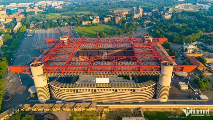hinh-nen-san-san-siro-1
