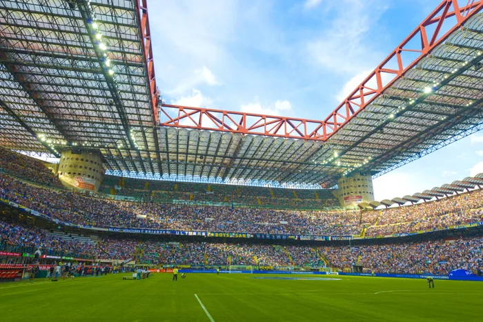 AC Milan 'ra riêng' sau một thế kỷ
