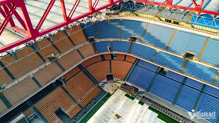 Bất ngờ với sân vận động San Siro 99 tuổi của hai đội bóng thành Milan