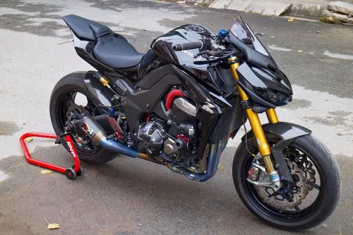Kawasaki Z1000 độ hầm hố với hơn 200 triệu của dân chơi Đà Lạt