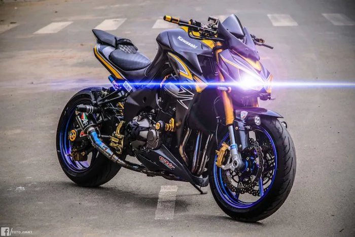 Kawasaki Z1000 độ theo phong cách phiên bản R 2017 mới tại Việt Nam