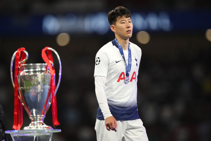 Son Heung-min cùng đồng đội bật khóc nức nở, thất thểu lê bước sau thất bại  tại trận đấu quan trọng nhất sự nghiệp