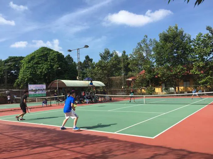 NHỮNG HÌNH ẢNH ĐÁNH GIẢI TENNIS GIAO HỮU MỖI NĂM 2 LẦN