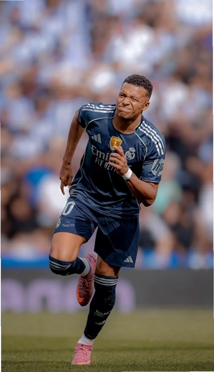 Kylian Mbappé: Hình nền ngầu, tốc độ và sức mạnh cho màn hình của bạn