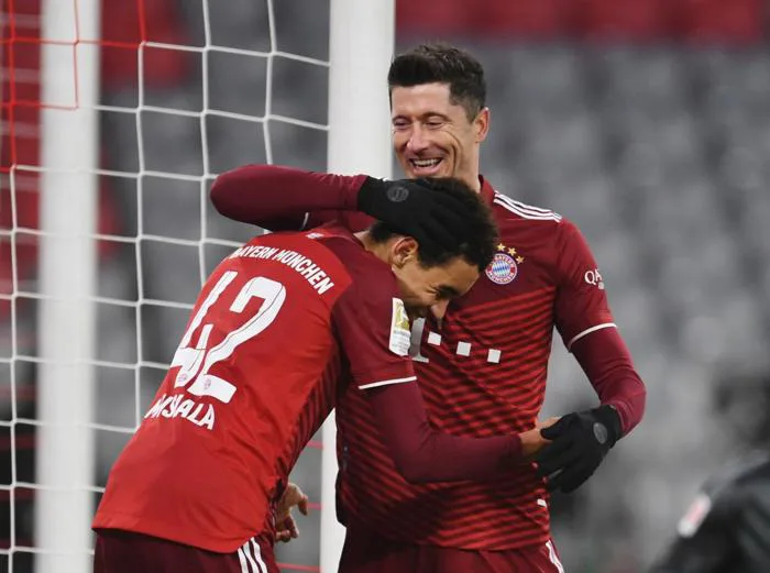 Thắng dễ Wolfsburg, Bayern Munich 
