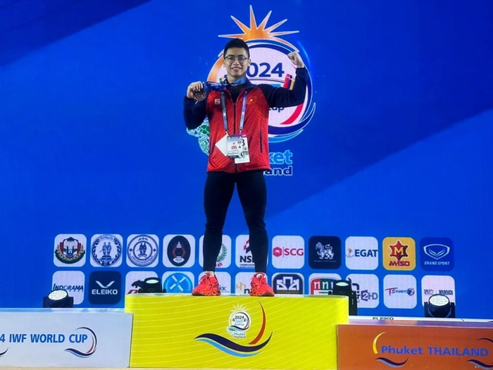 Cử tạ giành suất dự Olympic thứ 6 cho thể thao Việt Nam