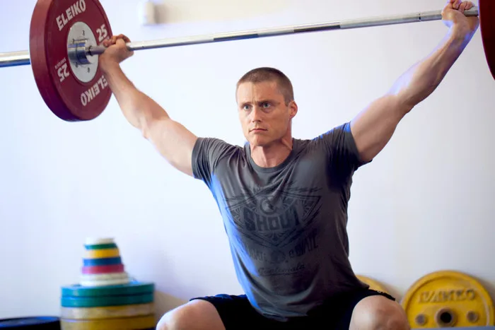 Thể hình đẹp hơn với các bài cử tạ trong Olympic - ELLE Man