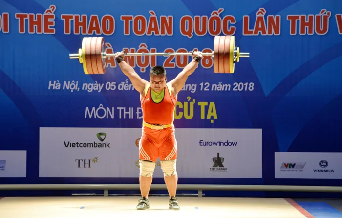 Nguyễn Văn Trọng phá kỷ lục quốc gia môn cử tạ - Báo An Giang Online