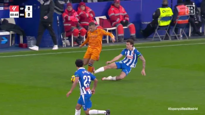 Real khẩu chiến với La Liga vì trọng tài - Báo VnExpress Thể thao