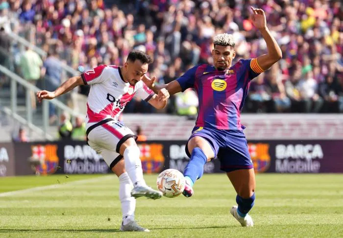 Barcelona bỏ xa Real Madrid trên bảng xếp hạng La Liga | Báo Dân trí
