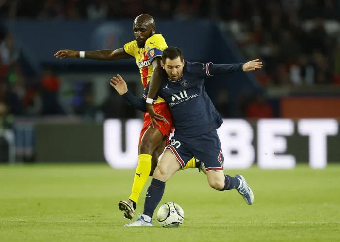 Messi ghi siêu phẩm, PSG chính thức vô địch Ligue 1 sớm 4 vòng đấu | VOV.VN