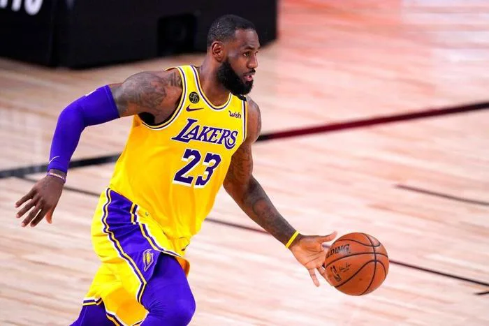 LeBron James cân bằng kỷ lục vào đội hình tiêu biểu NBA - Báo VnExpress Thể  thao