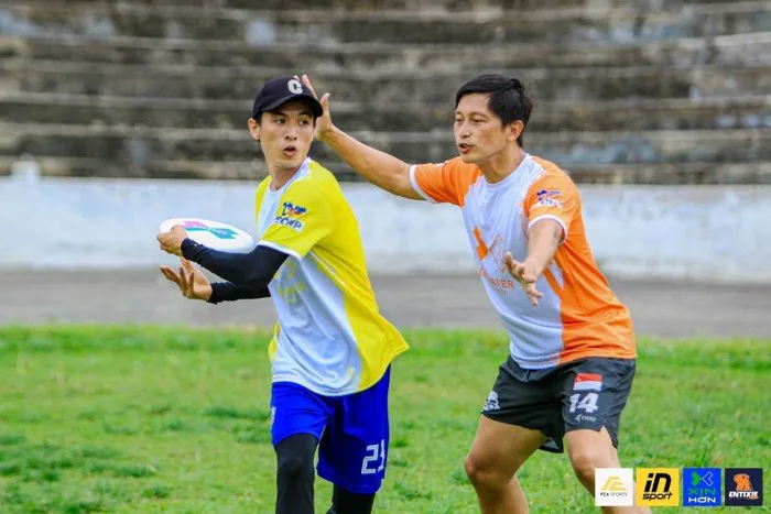 Môn Thể Thao Ultimate Frisbee Là Gì? Chơi Thế Nào?