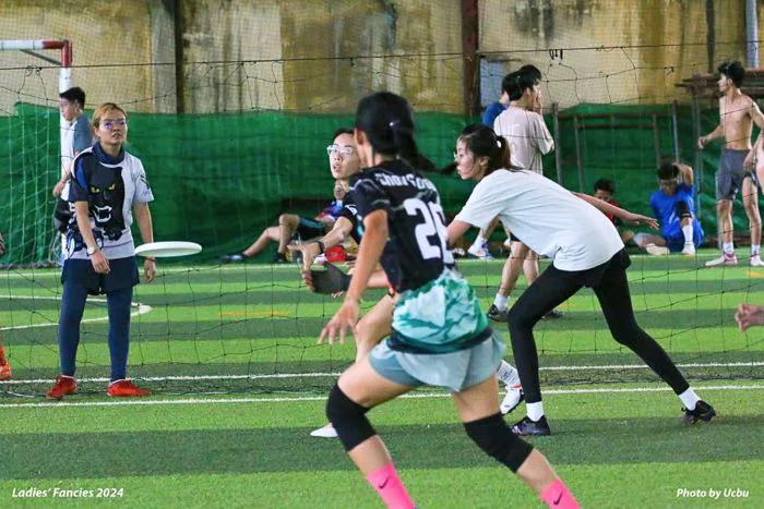 Môn Thể Thao Ultimate Frisbee Là Gì? Chơi Thế Nào?