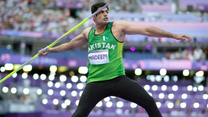 Khán giả 'đứng hình' xem cú ném lao phá kỷ lục Olympic của Nadeem - Tuổi  Trẻ Online
