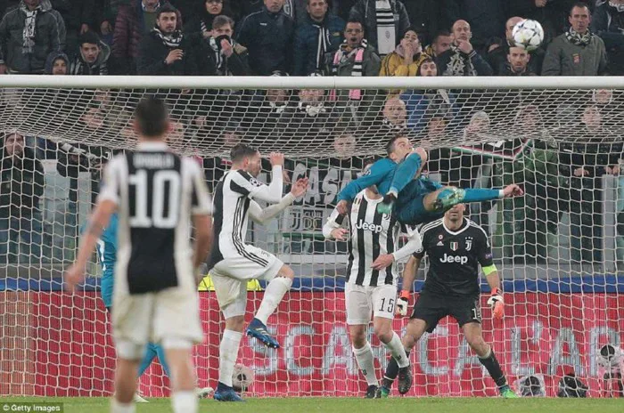 Hình ảnh Ronaldo khiến đối thủ phải ngả mũ