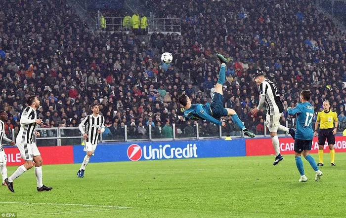Hình ảnh Ronaldo khiến đối thủ phải ngả mũ